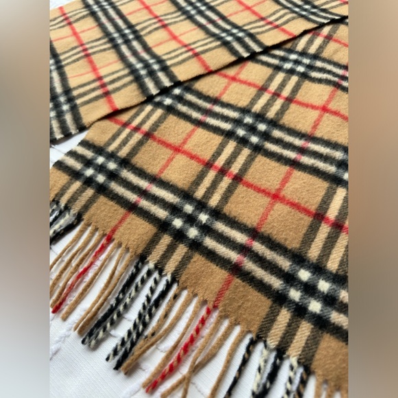 Burberry London Cashmere Iconic Check Scarf England - Picture 9 of 9
